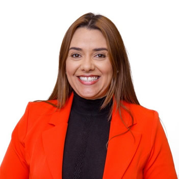 Adriana Dalonso Adriana Dalonso
